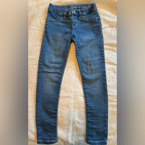 NWOT The Children's Place Blue Slim Fit Jeans size 6